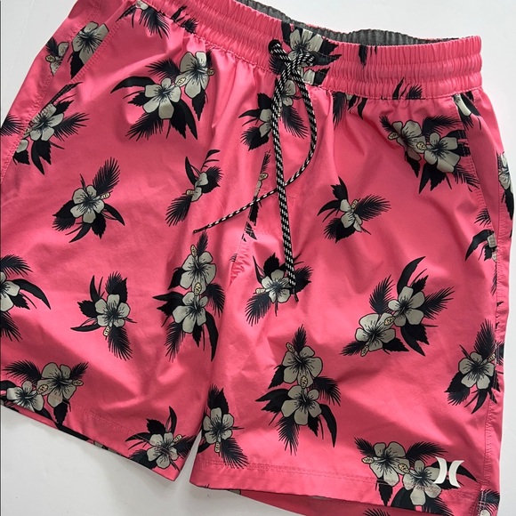 Hurley Pink Floral Board Shorts - Picture 4 of 9